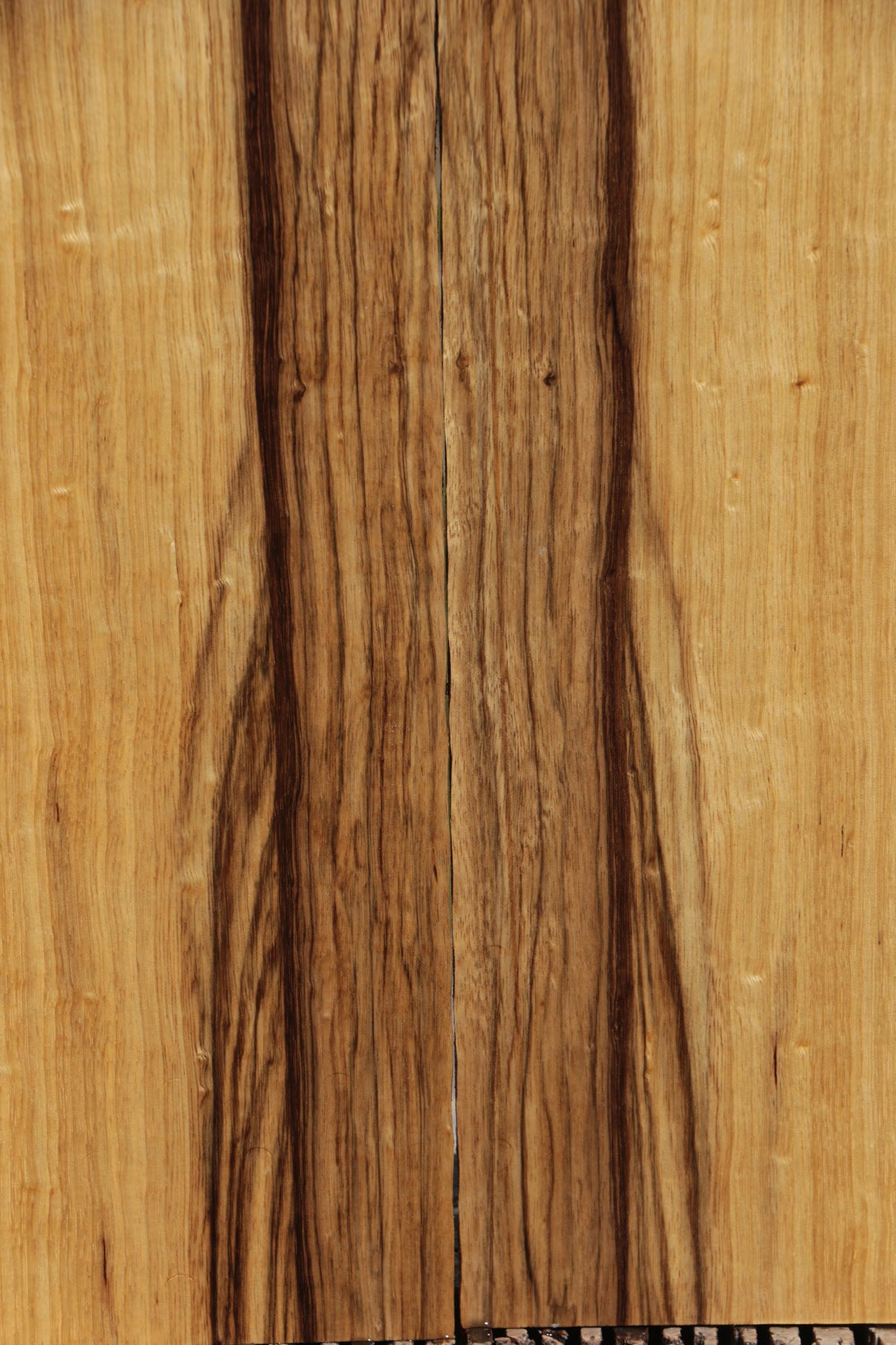 Limba Black wood veneer 7